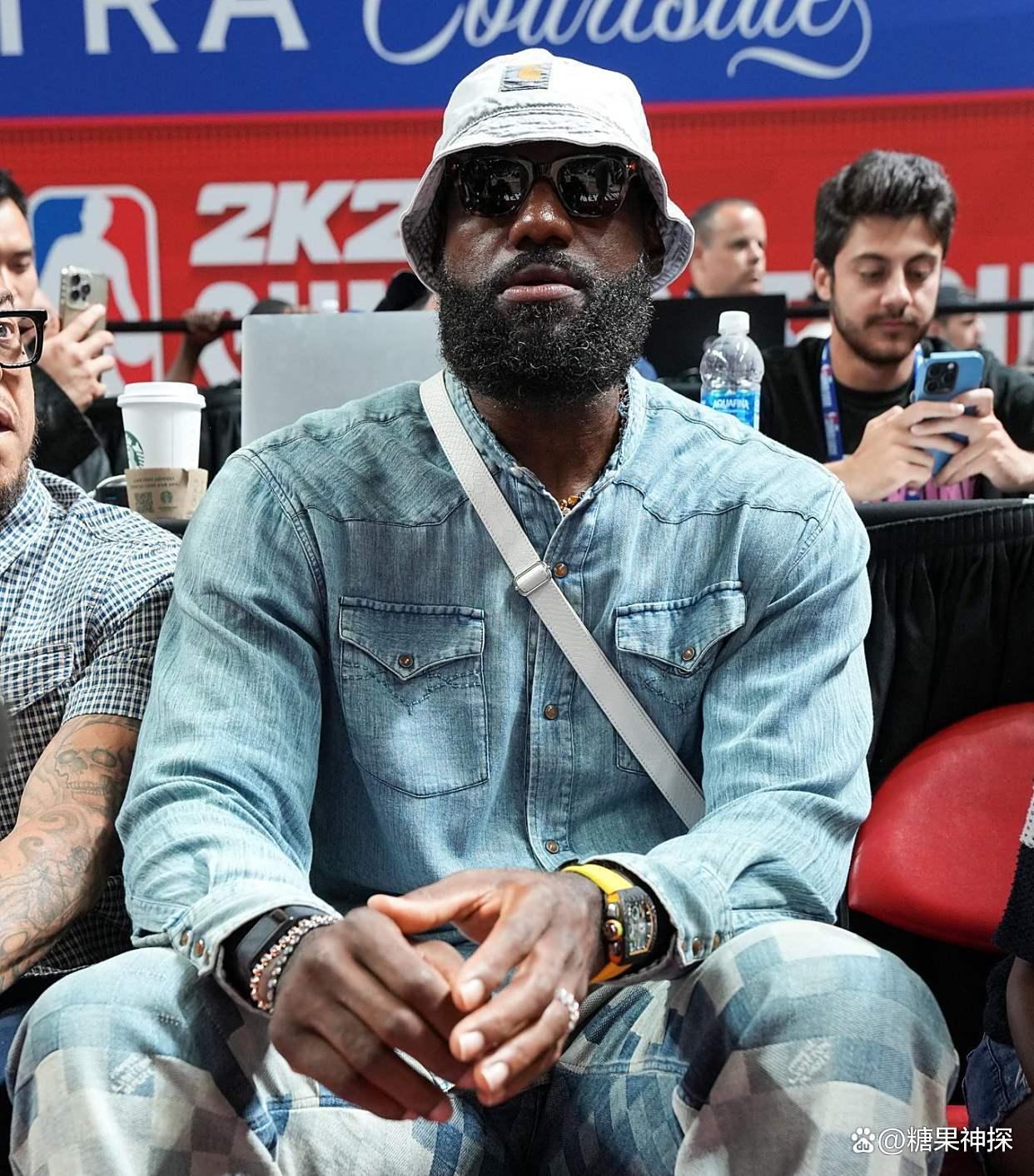 星空体育官网-今晨全明星赛焦点战，洛杉矶湖人内部沟通，话题不断，纪律约束更严格的简单介绍